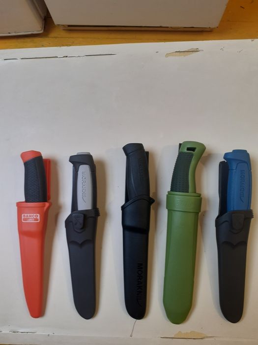 Ножове Mora чисто нови