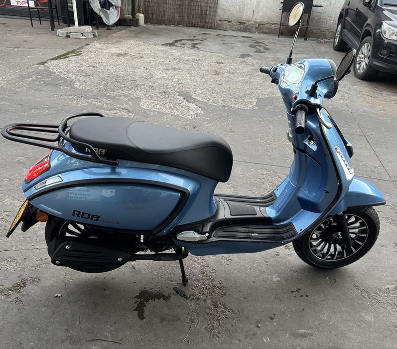 Scuter benzina de vanzare