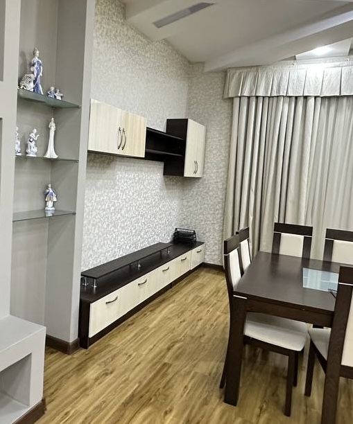 Продаётся шкаф-гарнитур для гостиной