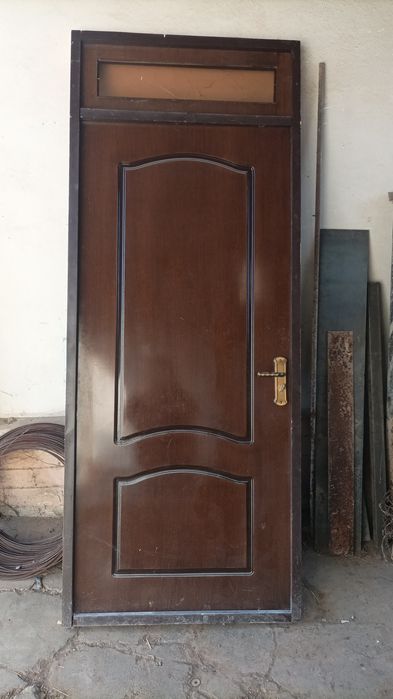 Эшик сотилади. Бу