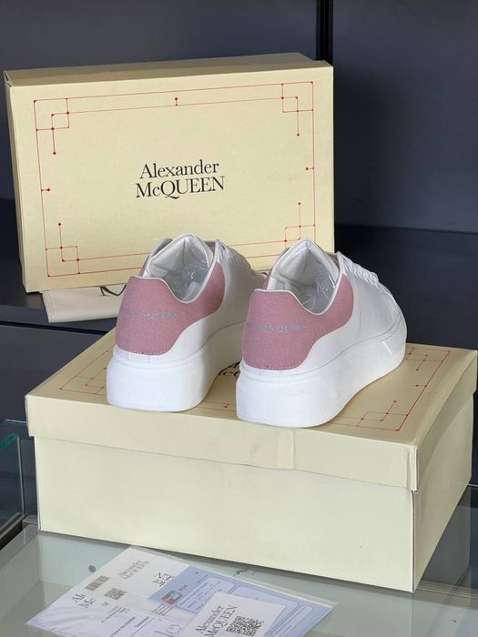 Adidasi Alexander Mcqueen noi !!! Marimi 36/40 !!!