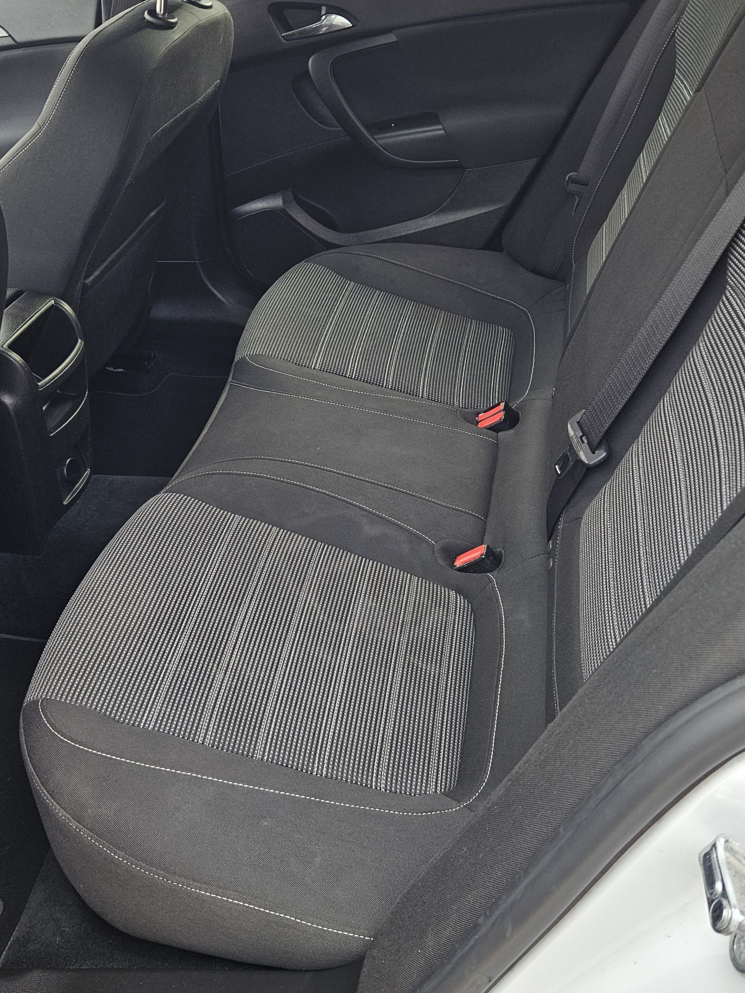 Opel Insignia -An 2016- 2.0(Diesel), 160(Cai), Transmisie automată,