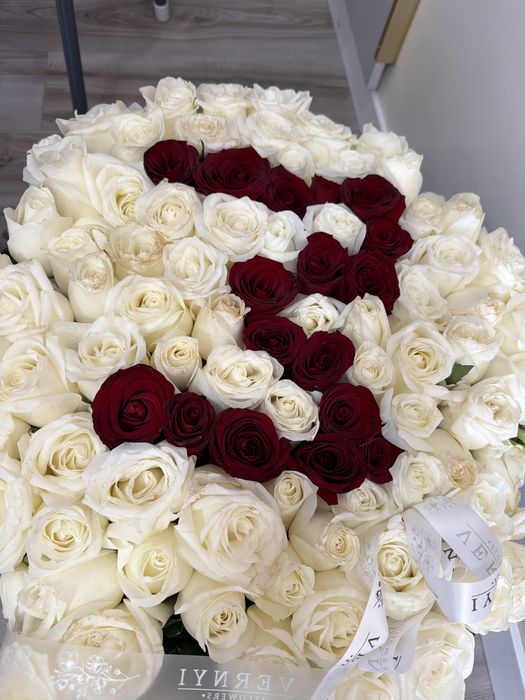 101 роза буква М