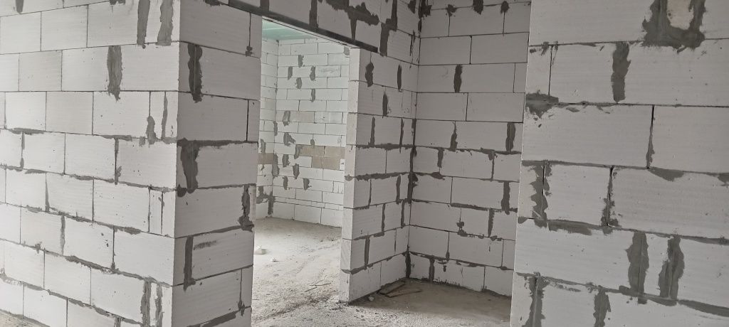 Kvartira va magazin sotiladi