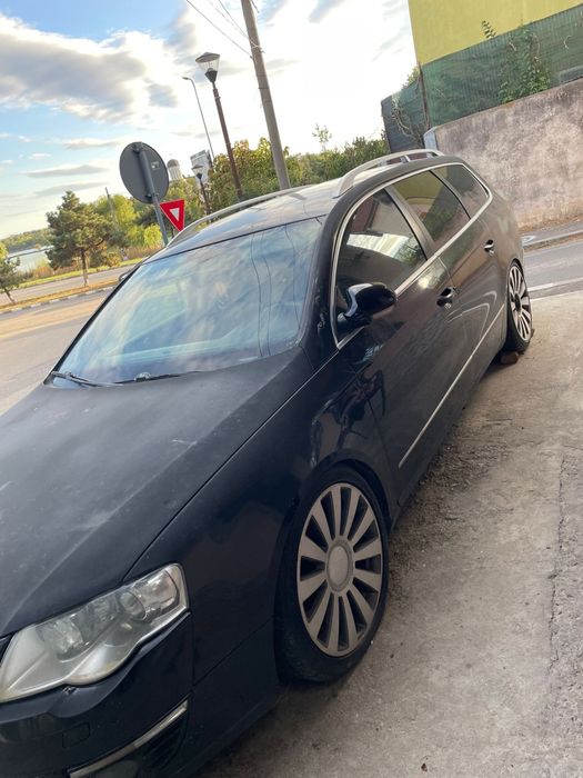 Vând Volkswagen Passat B6