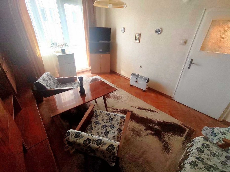 Дава се под наем Двустаен апартамент в Русе, Център - 56 кв.м за 255 € - Снимка #3