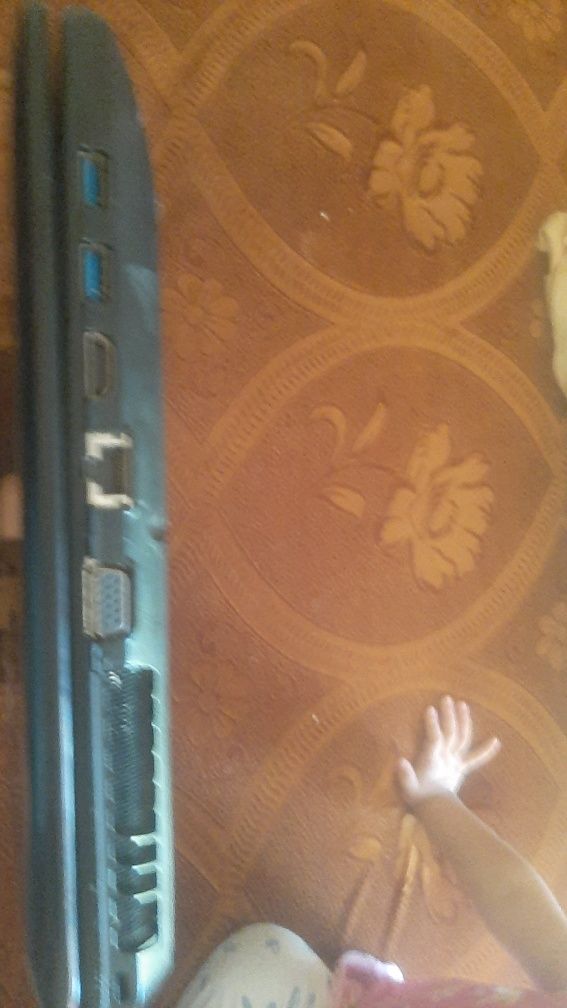 Lenovo sotiladi ekrani singan