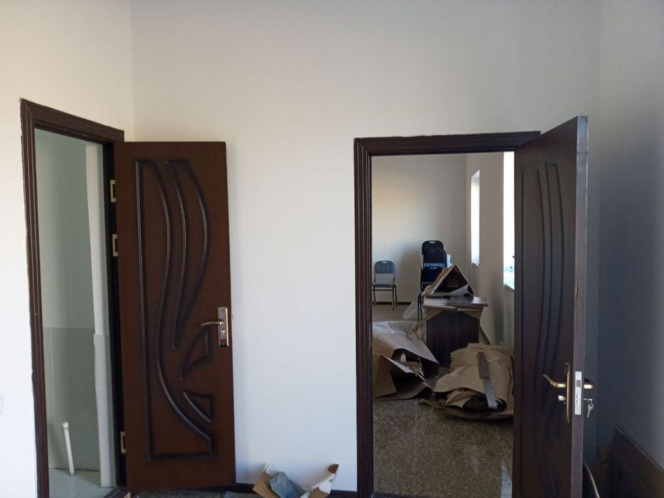 Хамма кулайликларга эга ОФИС складлари билан СОТИЛАДИ!!!