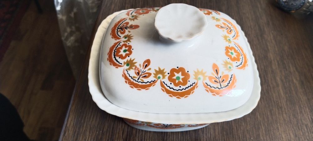 Продается сахарница винтажная