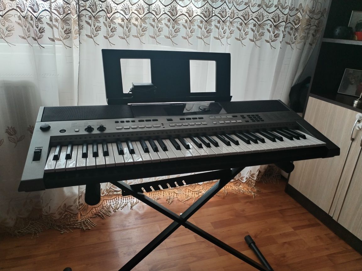 Orgă Yamaha psr 443