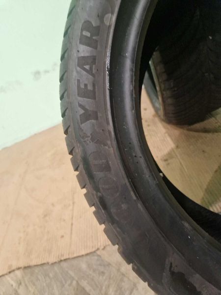 2 Goodyear 17 225/45/ 
всесезонни гуми 
DOT0121
