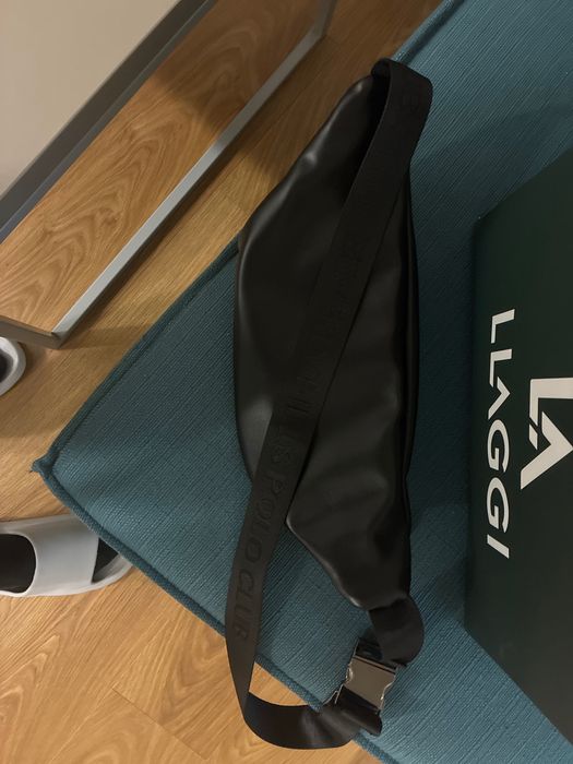 Мъжка нова чанта.