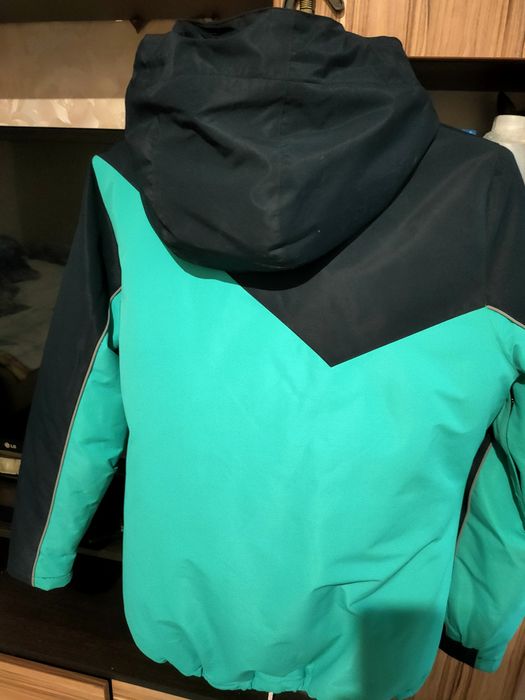 Лыжный костюм отличного качества.