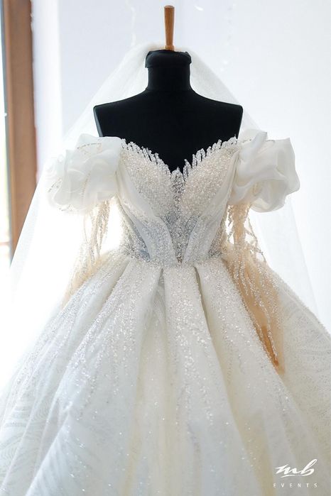 Rochie mireasa tip printesa !