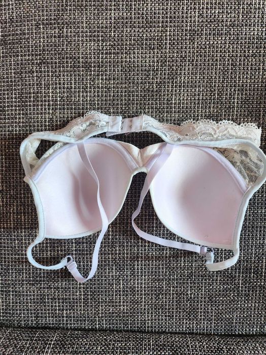 Sutien push up nou cu eticheta marimea 40