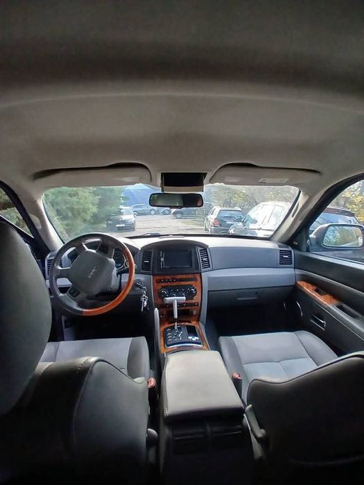 Vând JEEP Grand Cherokee WK