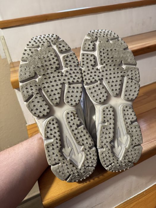 Off White Be Right Back