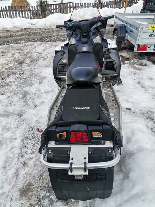 Vând snowmobil Polaris turbo 4t sau schimb cu atv