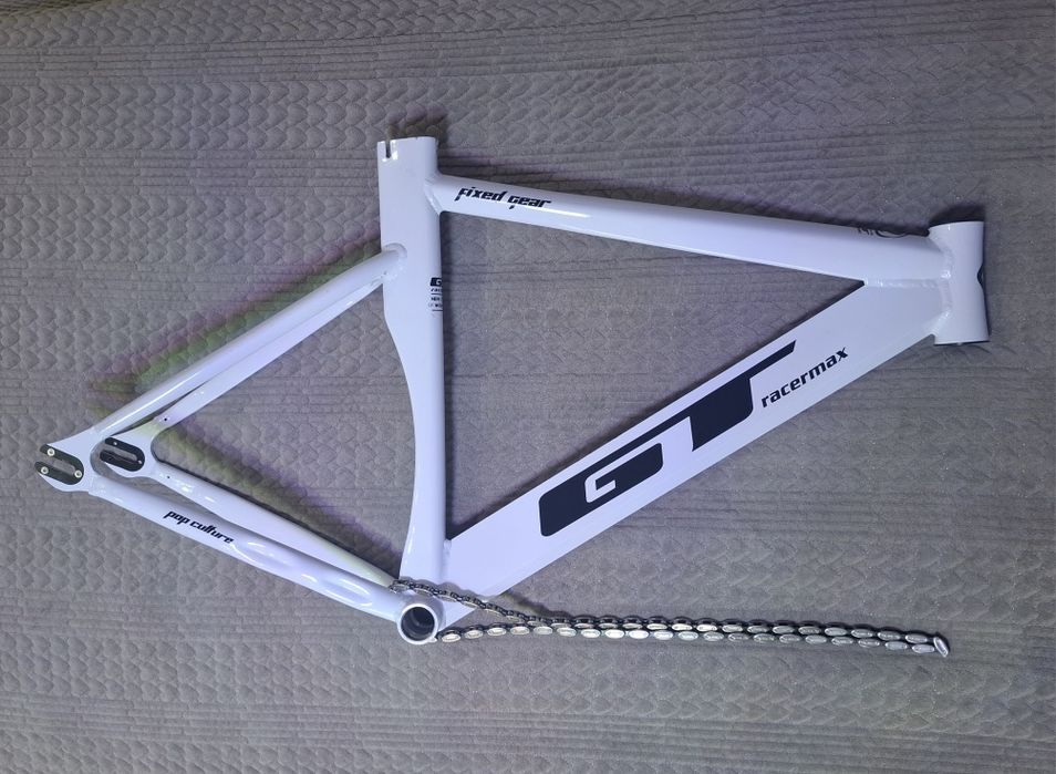 Продам раму gt race max