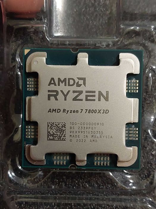 AMD Ryzen 7 7800X3D + AsRock X670E PG Lightning