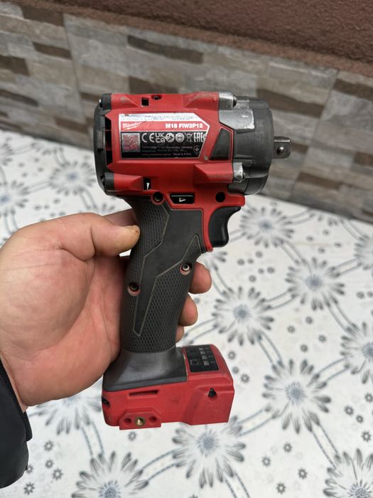 Акумулаторен гайковерт ударен MILWAUKEE M18 FIW2F12-0X