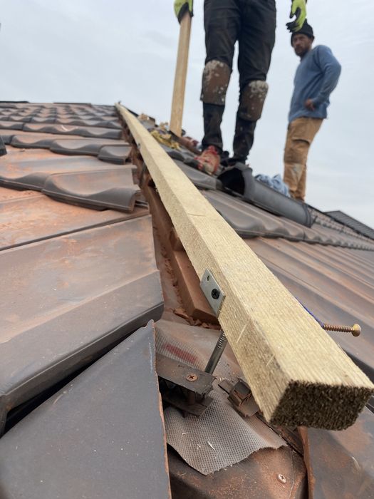 Taietor zăpada 370x34x12/Bride Jgheab/Cuie Coama țiglă ceramica