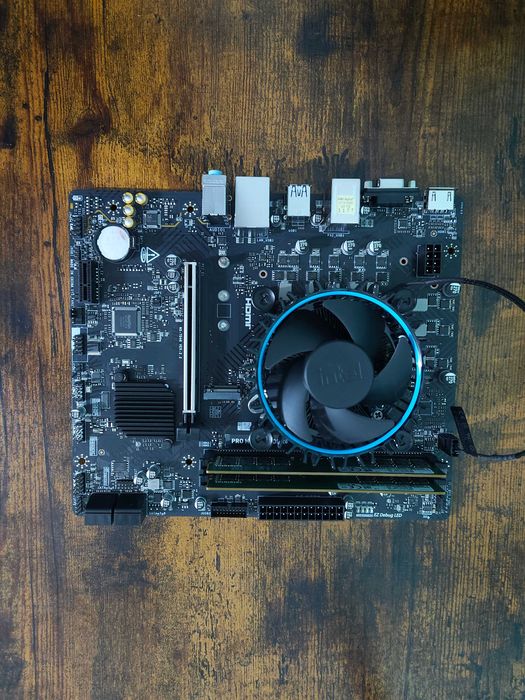 Vand kit Intel Core I3 12100f,  MSI PRO H610M-E, 16GB 2400Mhz