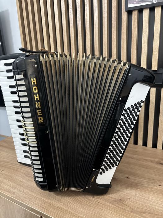 Acordeon Hohner Verdi 2 cu 96 de basi