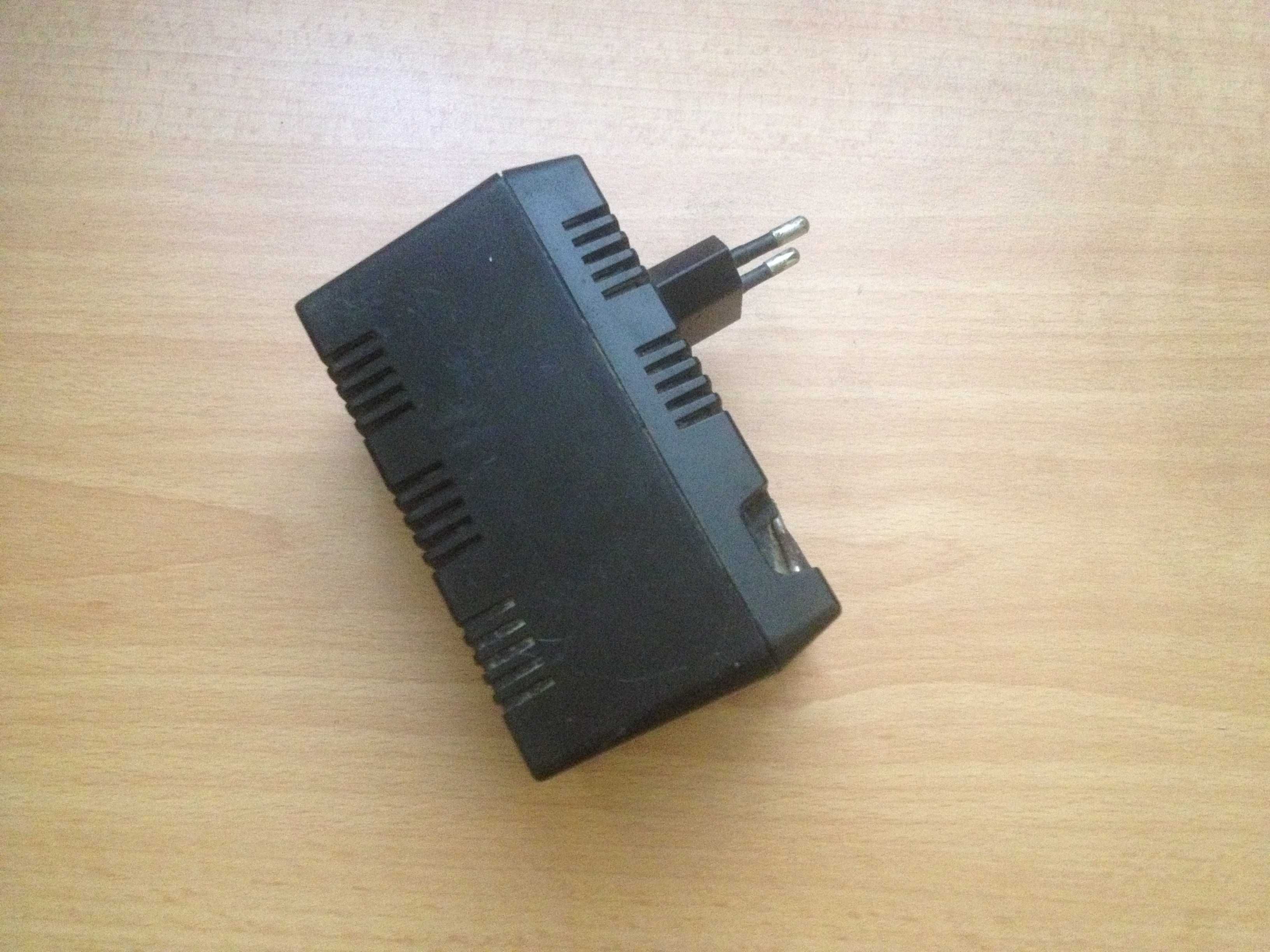 Адаптор 220 to 110v