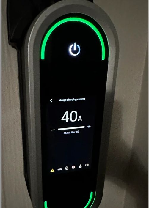 Încarcator porshe Taycan 4s original perfect functional