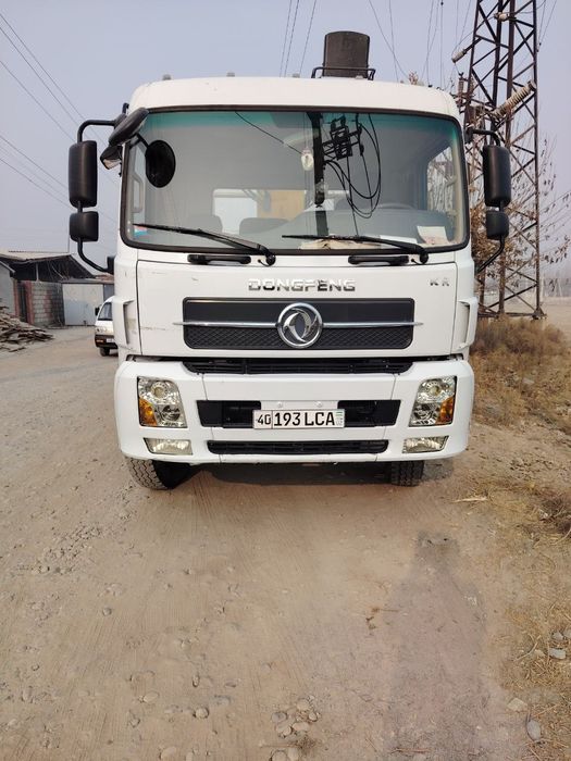 Dongfeng Manipulator Сотилади
 12 тоннaлик
 Йили: 2024