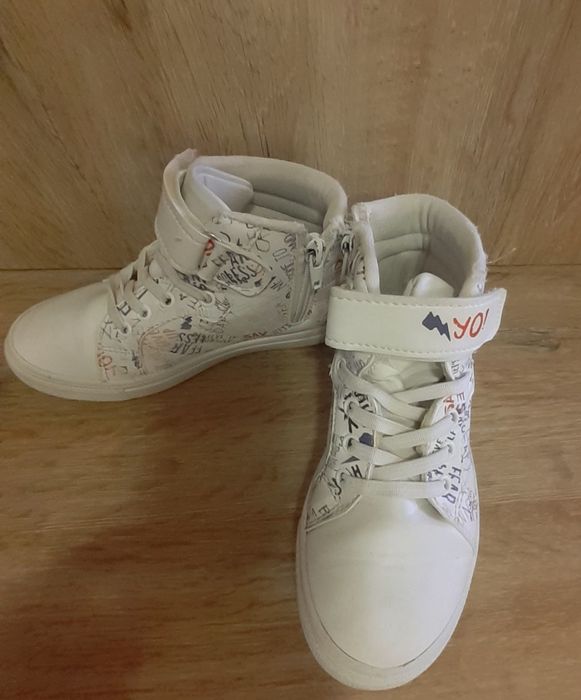 Високи кецки LC waikiki, гуменки Мат Стар 28 номер