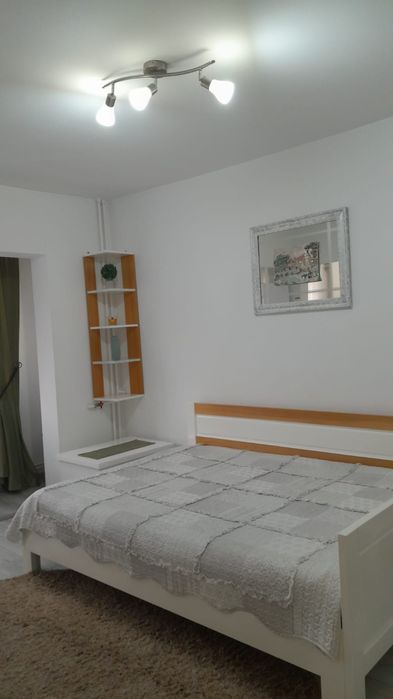 Se închiriază garsoniera