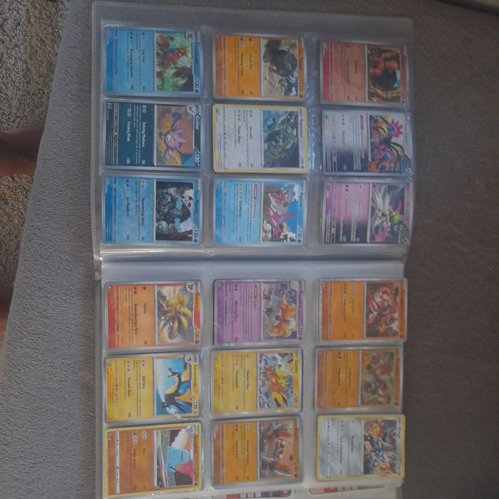 Cartonașe pokemon rare și reale
