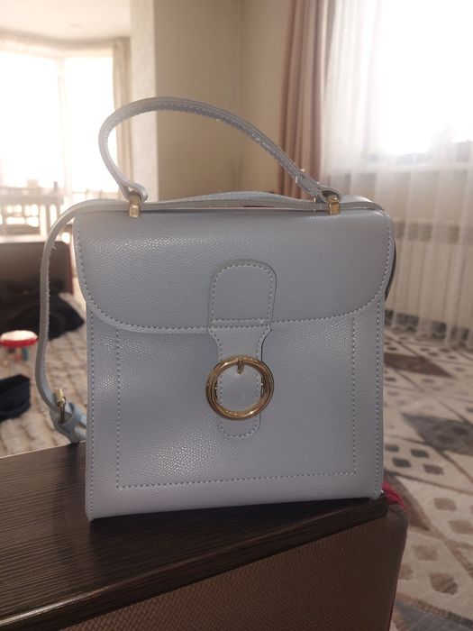 Сумка голубого цвета