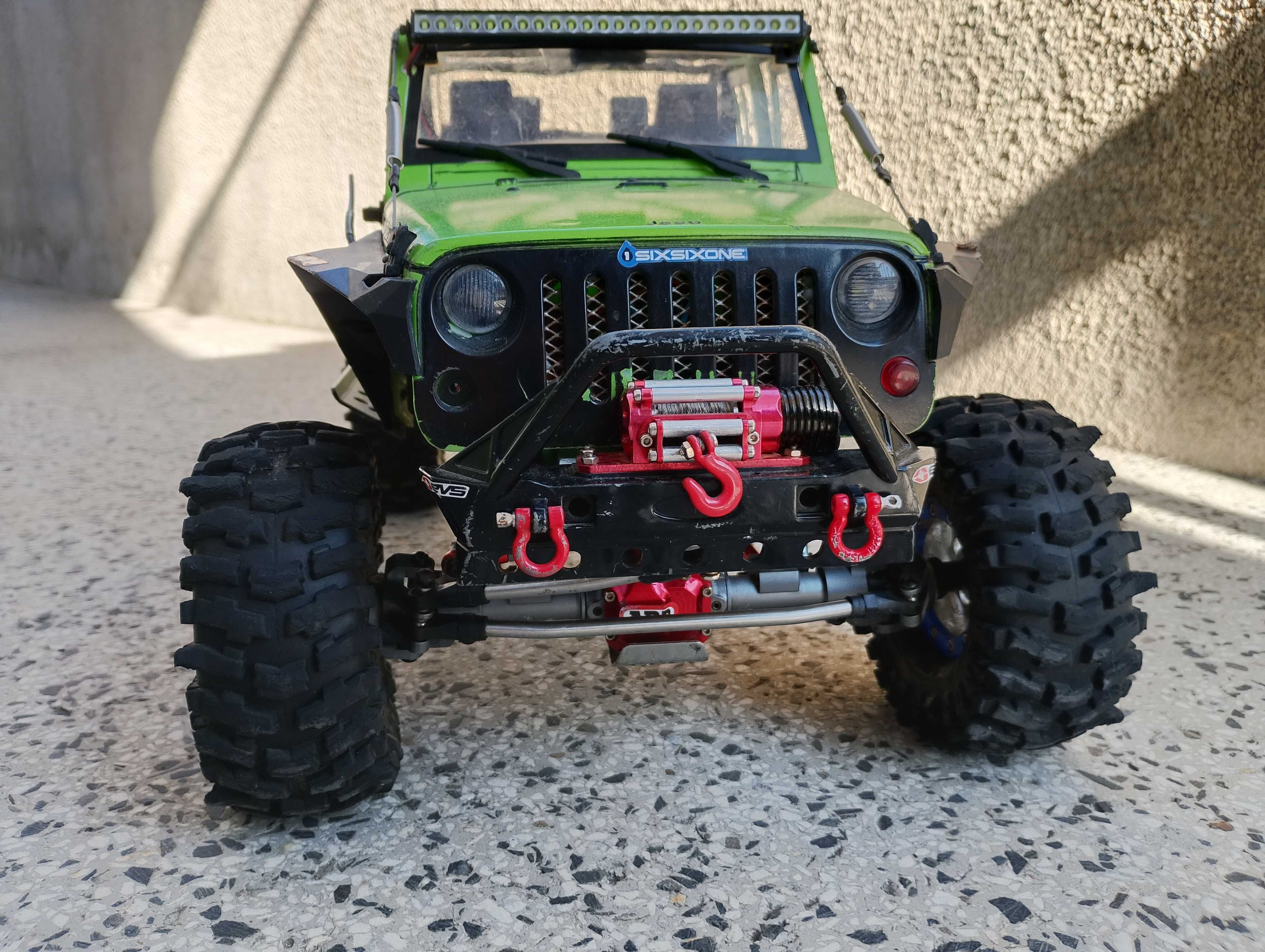 Crawler 1/10  катерач