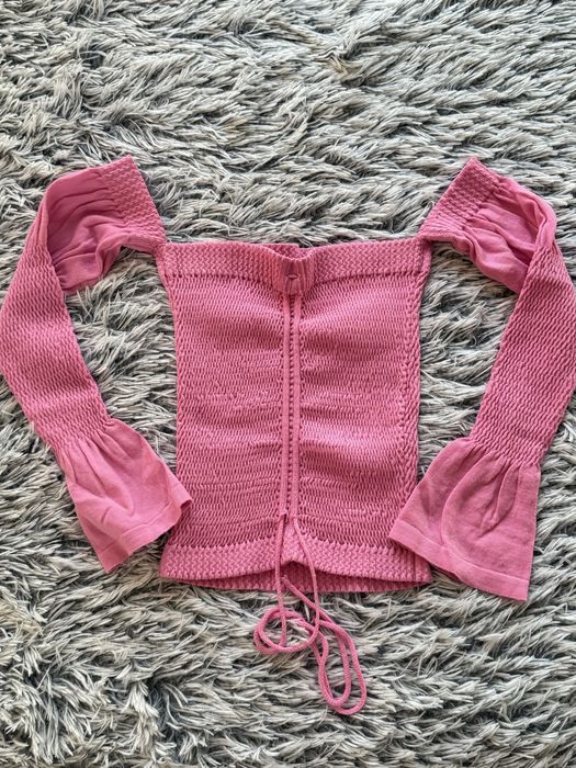 Розова блузка плетиво