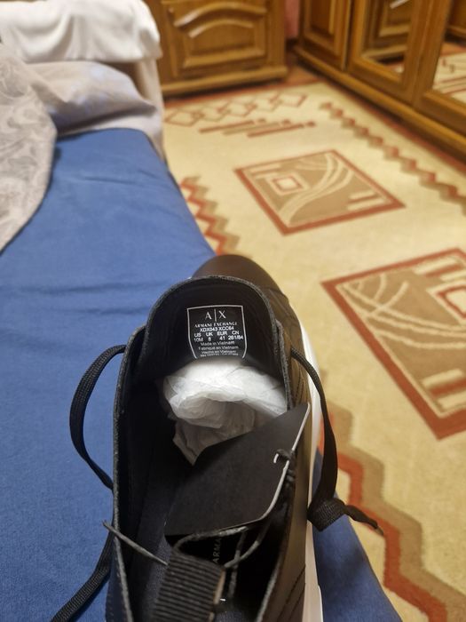 Armani -nr 41,noi,in cutie,originali,Pret foarte bun:700 lei