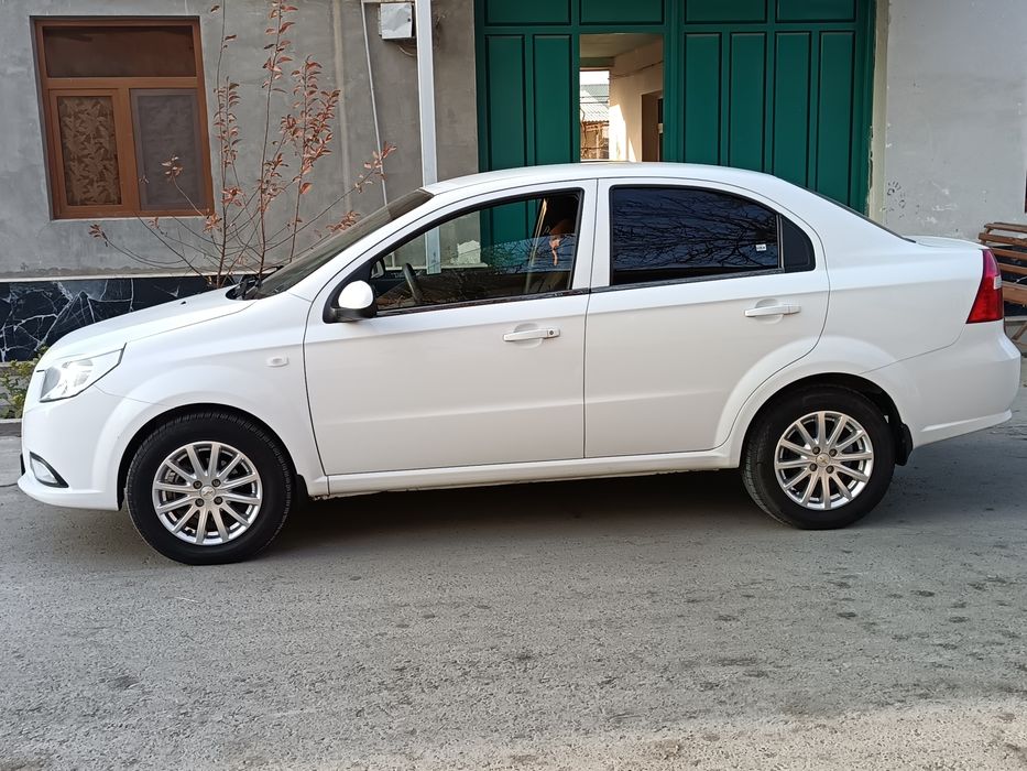 Neksiya 3 avtomashinasi