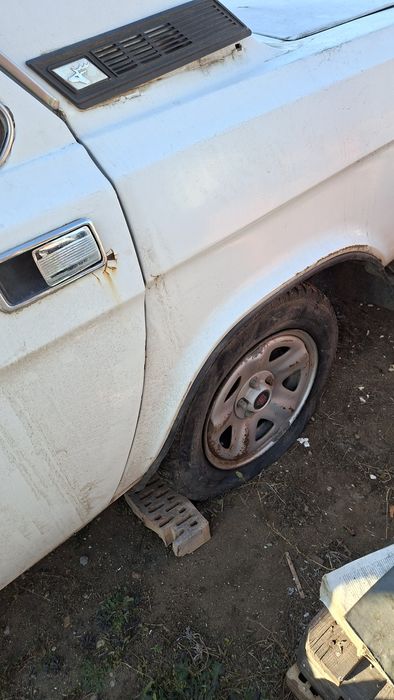 Волга 3102 по запчастям.