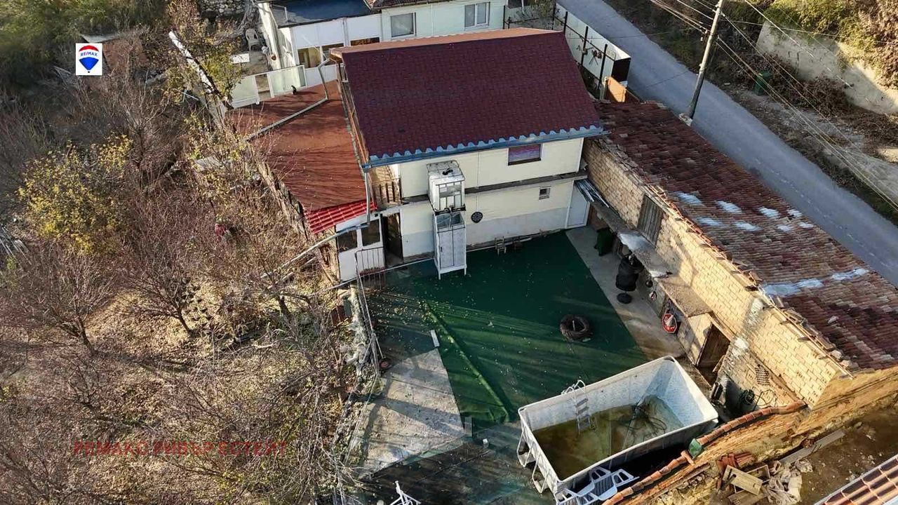 Продава се Къща в с. Басарбово, Област Русе - 80 кв.м за 1124 €/кв.м - Снимка #1
