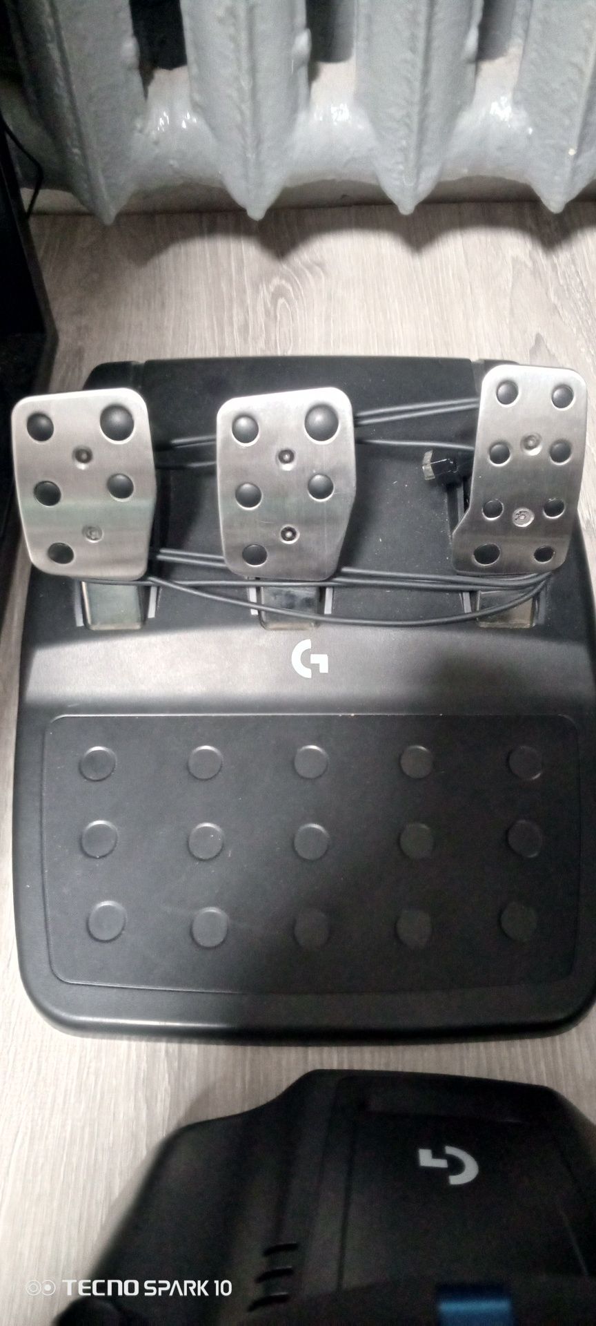 Игровой руль Logitech G923 с шифтером 6тиступ