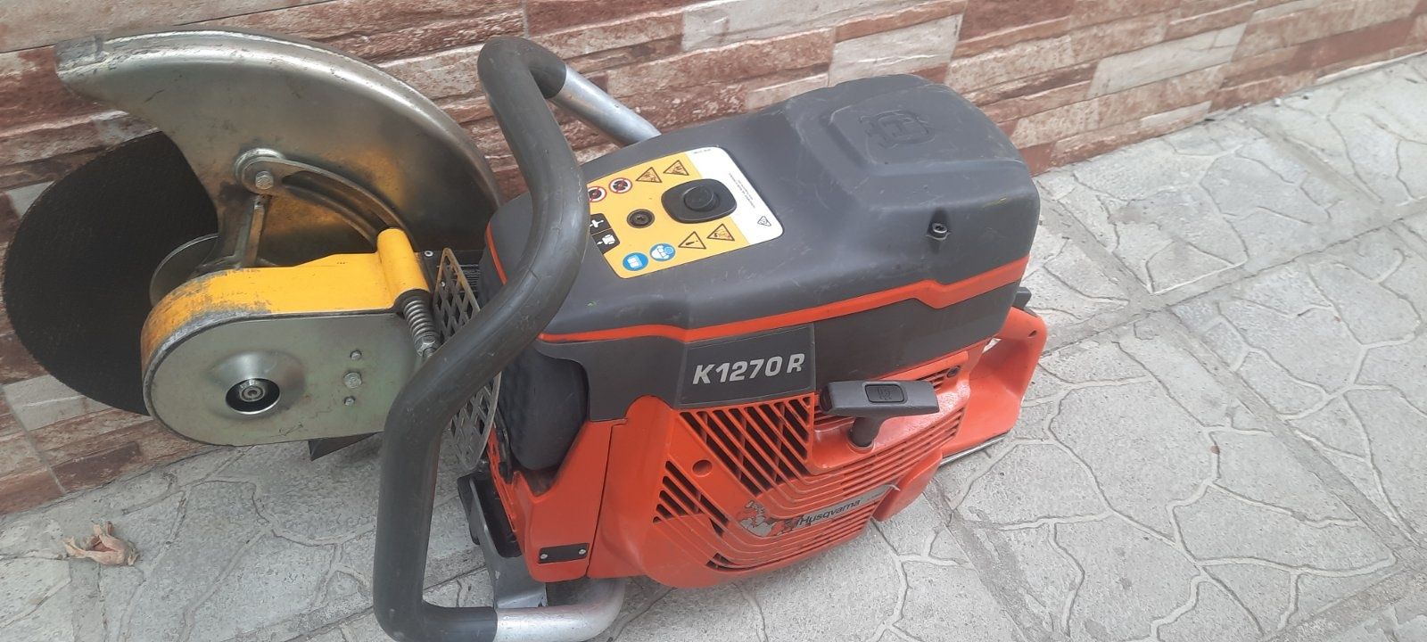Husqvarna 1270R  Машина за Рязане на Релси Желязо