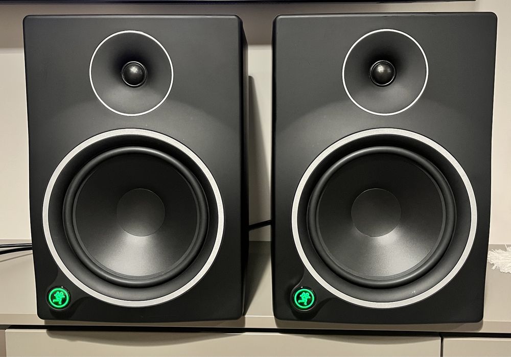 Monitoare de studio Mackie MR8 Mk3