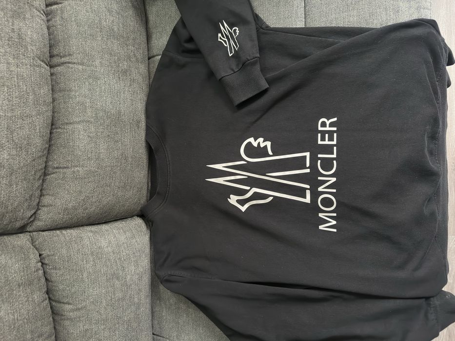 Суичер Moncler размер S използван, запазен