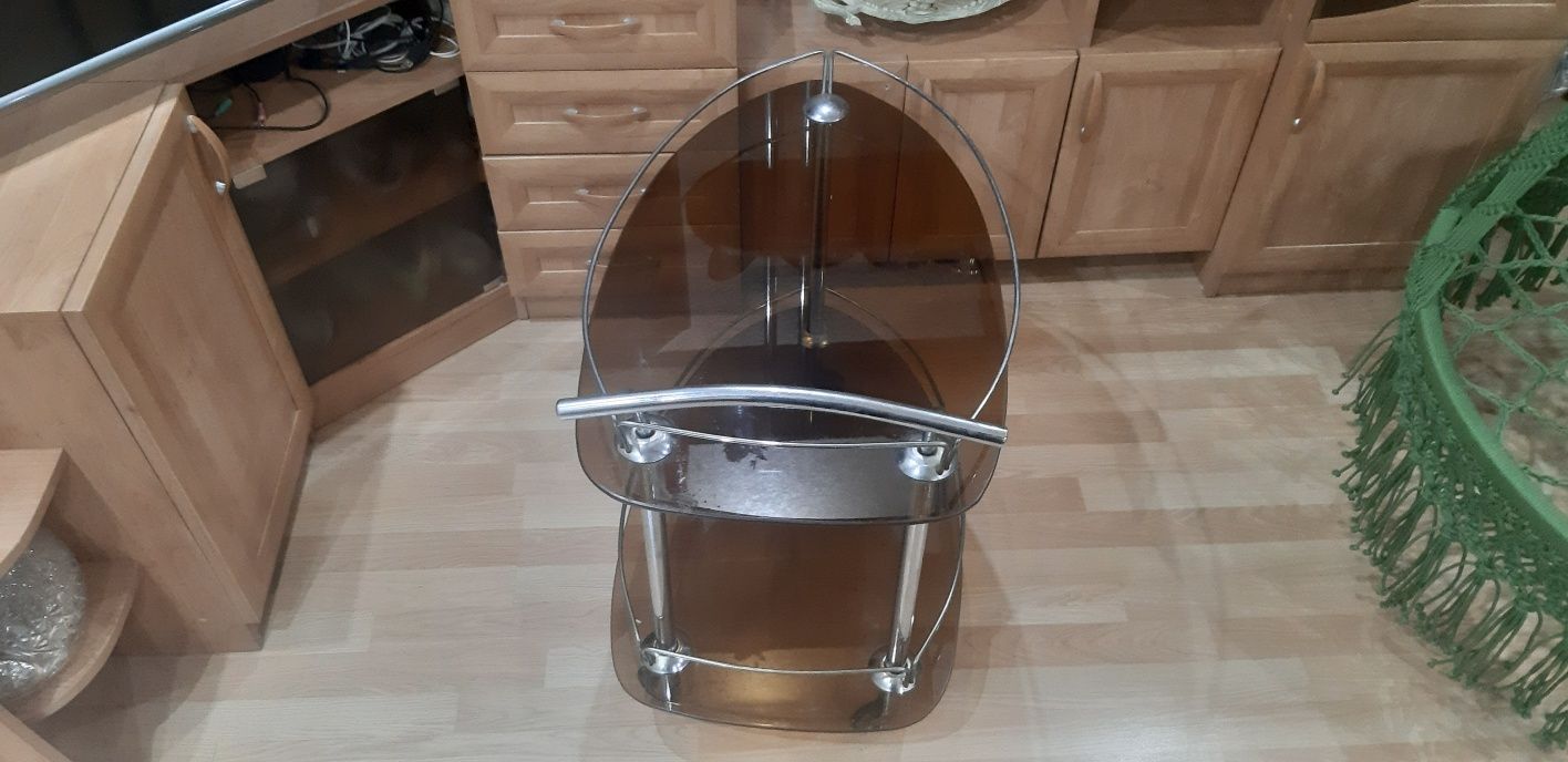 Сервировочный столик