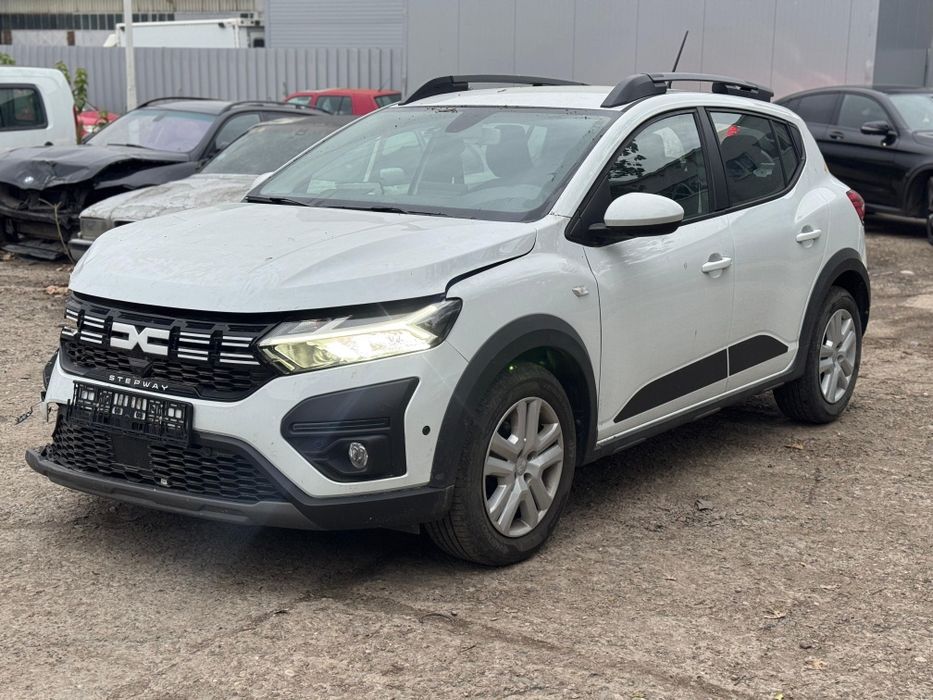 Vand Dacia Sandero Stepway 2024 AVARIAT!