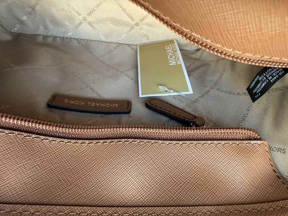 Продам сумку Michael Cors оригинал