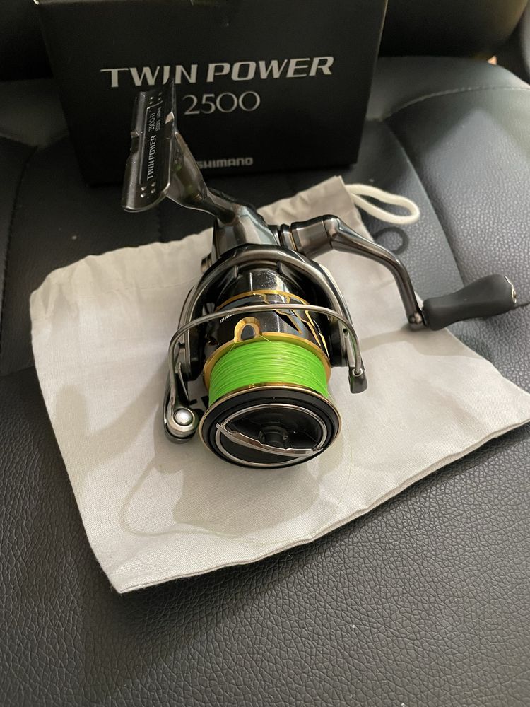 Shimano Twin Power 2500 / Шимано Туин Пауър