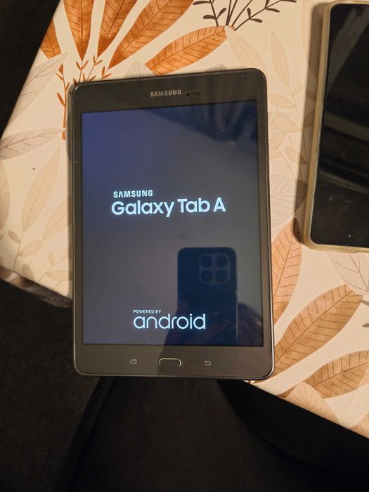 Продам планшет Samsung galaxy tab A